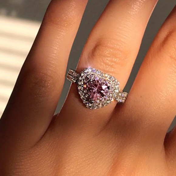 🆕 Beautiful Pink Moissanite and Silver Heart Crystal Ring - SIZE 7 - Picture 5 of 15